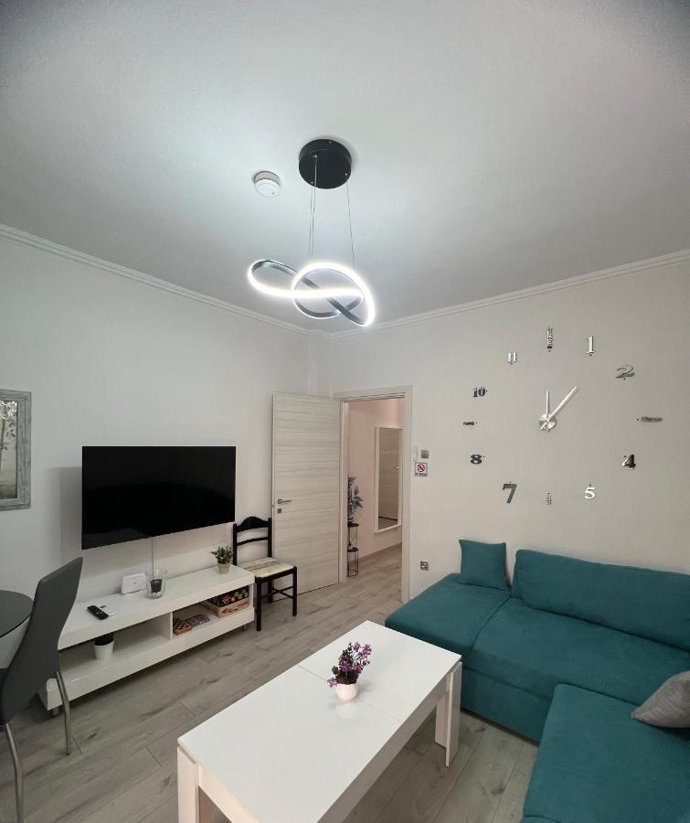 Serres City Center Modern Apartment Exterior foto